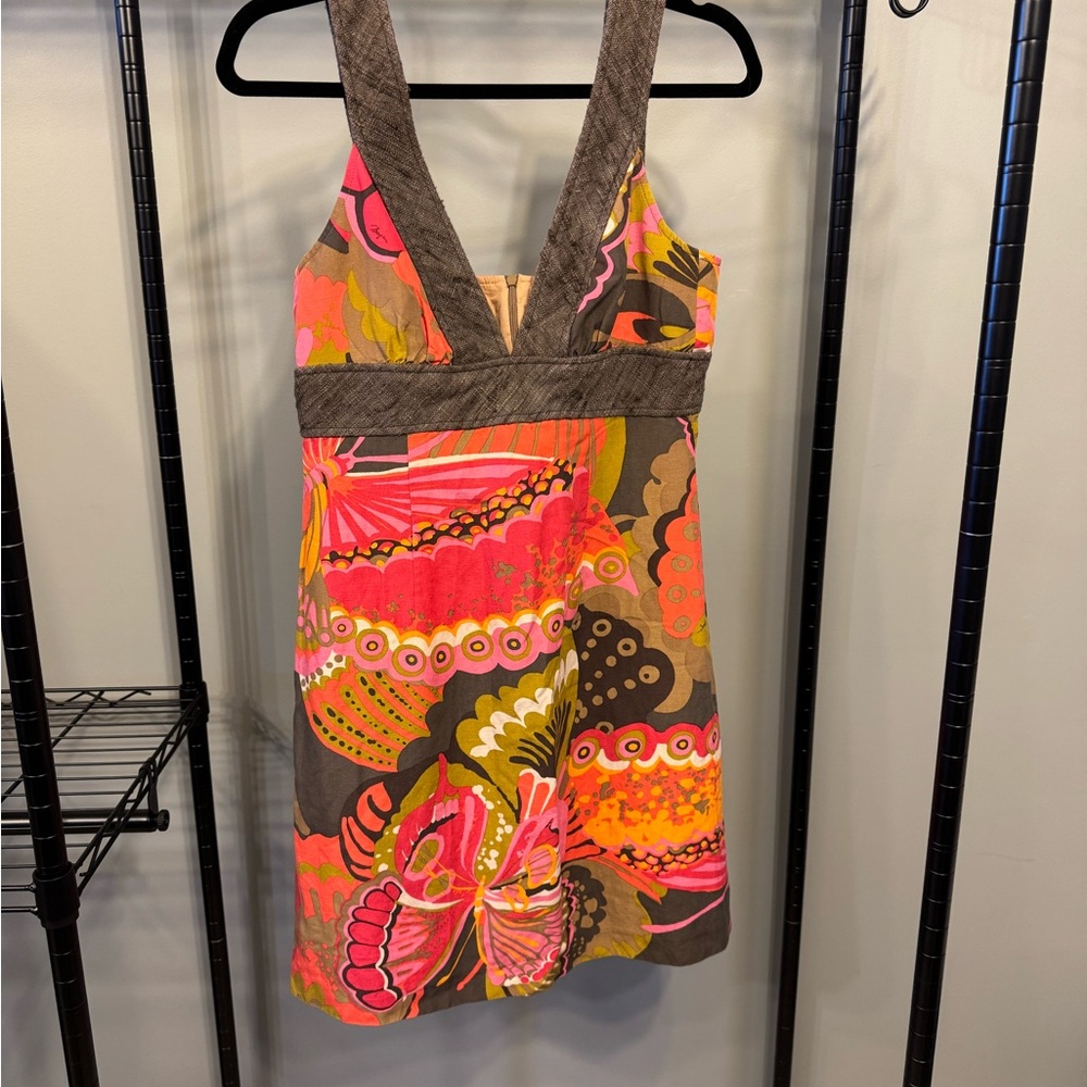 Colorful Sleeveless Dress with V-Neck